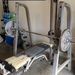 Garage gym equipment set