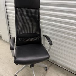 IKEA MARKUS High-Back Ergonomic Office Chair – Leather Seat & Mesh Back