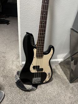 KIMA YB10 (4 String Bass)