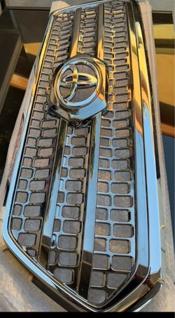 Tacoma 2017 Grill