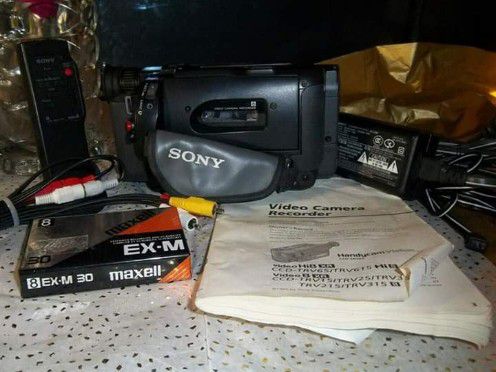 Sony Handycam DCR TRV25 Mini DV Camcorder W/Nightshot-PlaybackVCR for Transfer