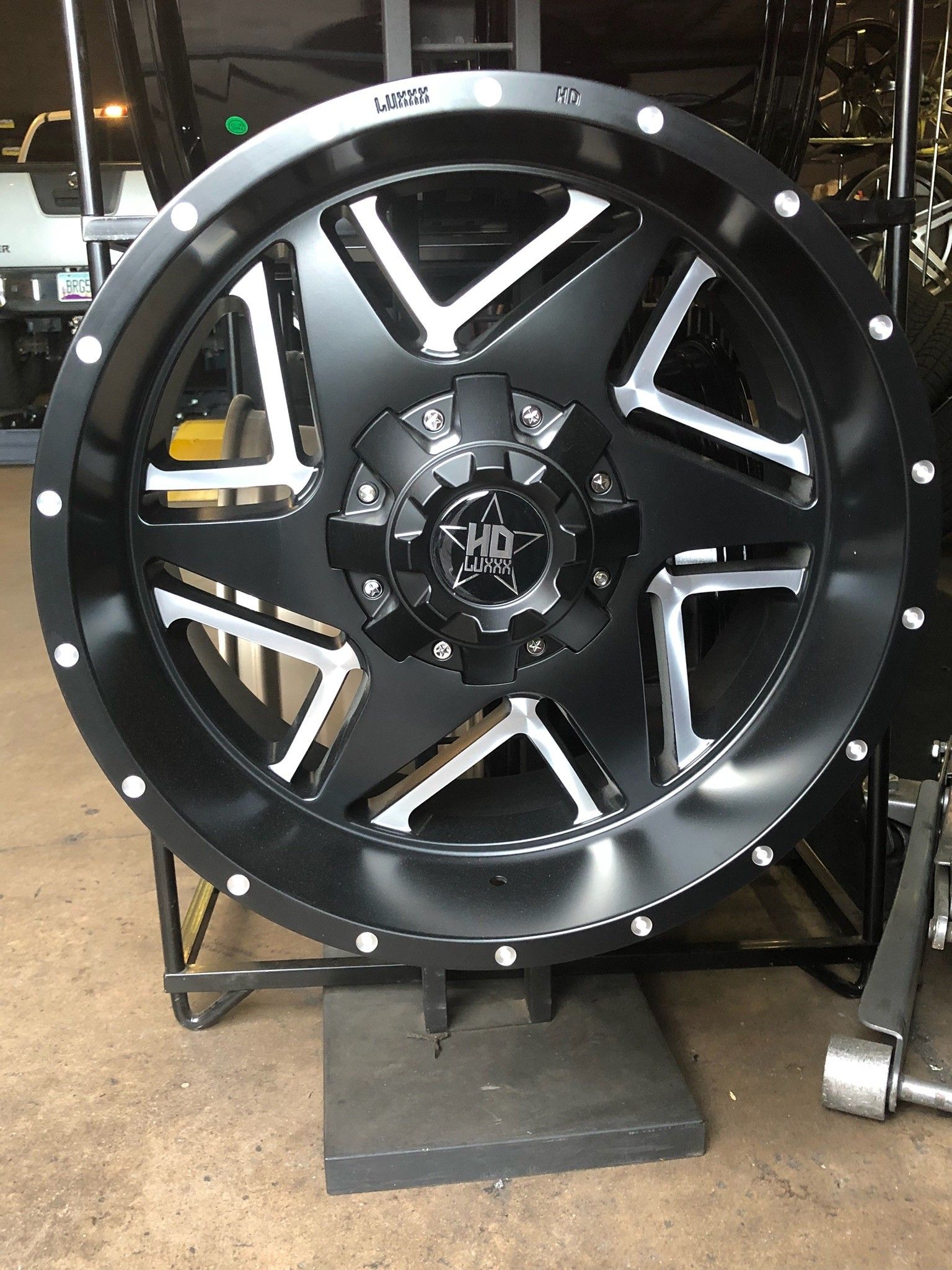 20's WHEELS AND TIRES