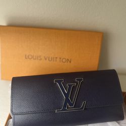 Louis Vuitton Women Wallet