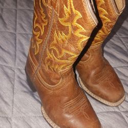Ariat Cowboy 🤠 Boots