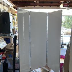 White board divider