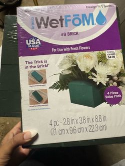 Fresh flowers, wet foam