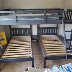 Triple Bunk Bed 