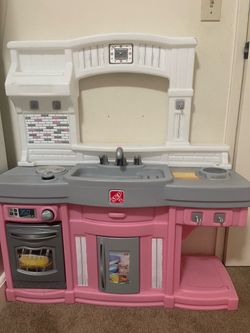 Kids play kitchen