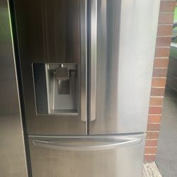 Lg Stainless Steel French Door Refrigerator 