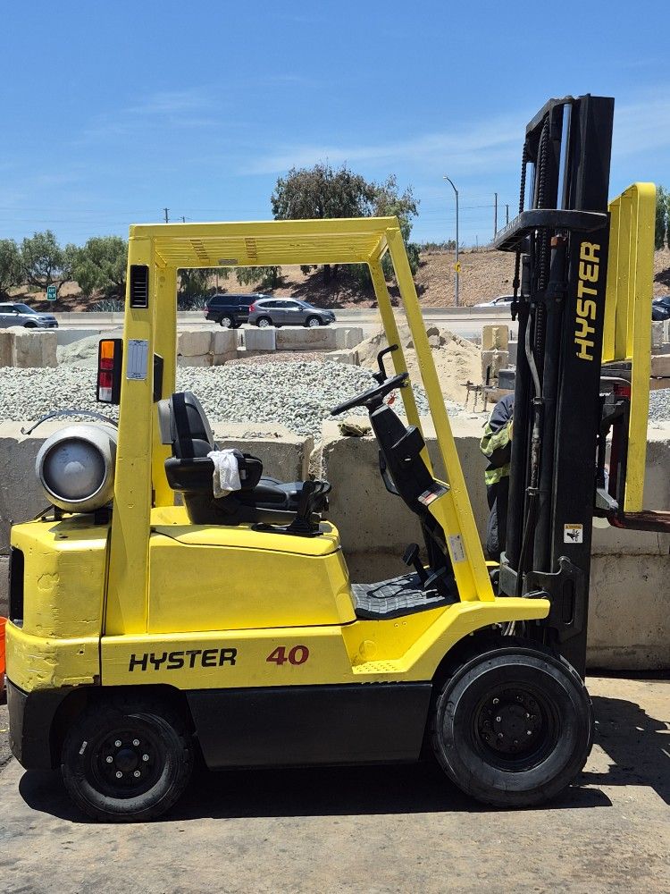 ** Hyster 4000lb All Terrain Forklift **