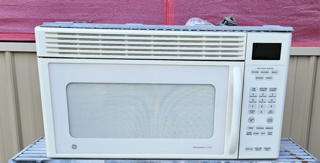🔆🇺🇸☆GE☆🇺🇸🔆 Bisque Microwave in Great Condition 
