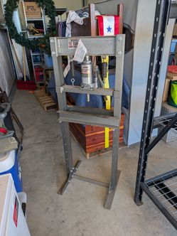Hydraulic press