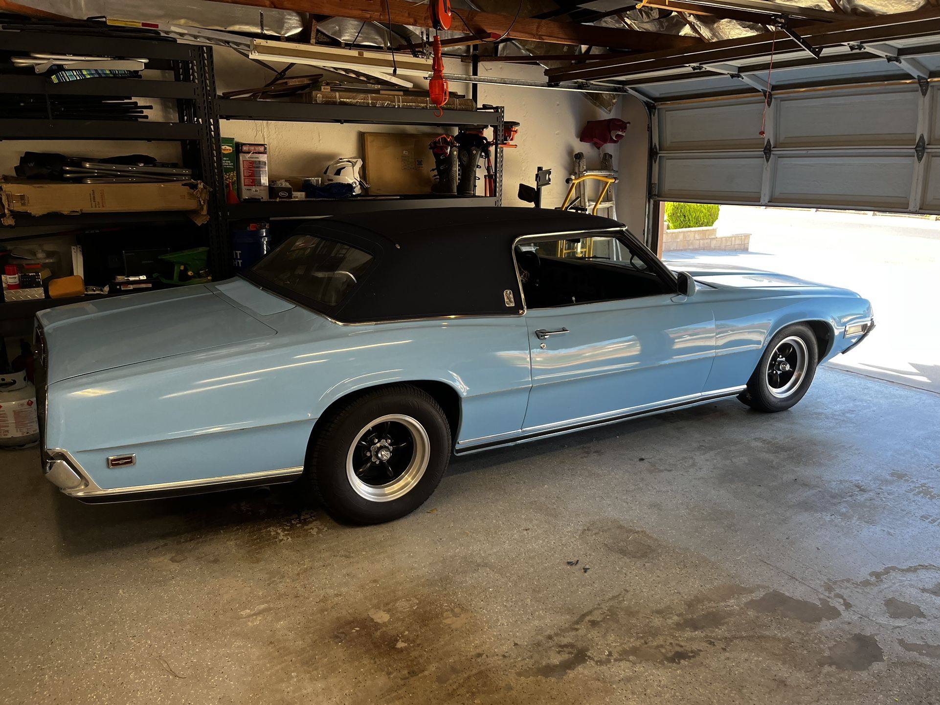 1969 Ford Thunderbird