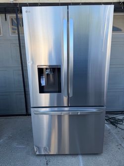 Refrigerator NEW counterdepth