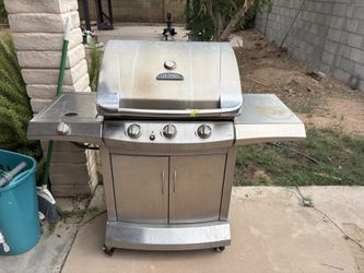 4 Burner Thermos Brand Propane Grill