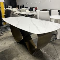 Modern Stylish Sintered Stone Dining Table 63’’x35.5’’x30’’