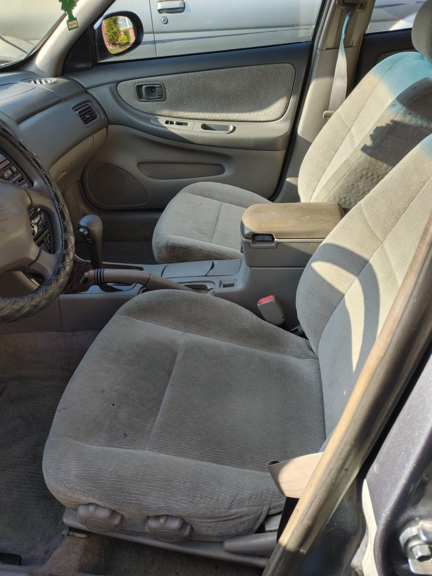 2000 Nissan Altima