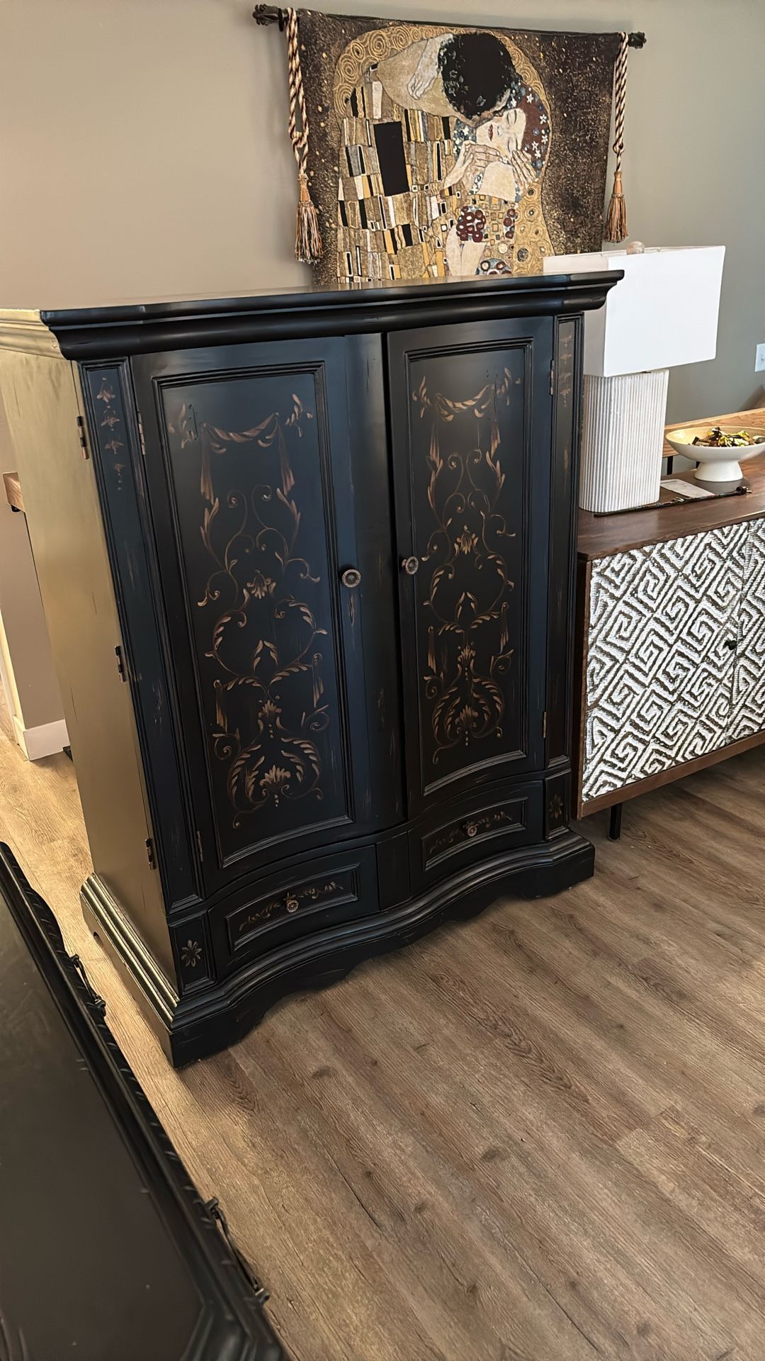 Gorgeous TV/Armoire