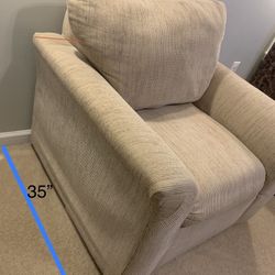 Upholstered 🪑 Chair