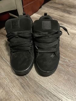 Black DC Graffik skate shoes