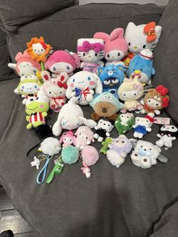 Hello Kitty & Friends plushies and keychain clips