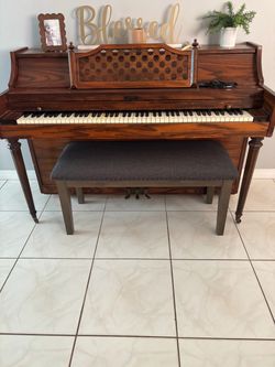 Grand Upright Piano