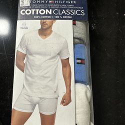 Tommy Hilfiger 3-Pack V-Neck T-Shirts – New Unopened – $20