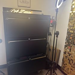 3 drawer file cabinet