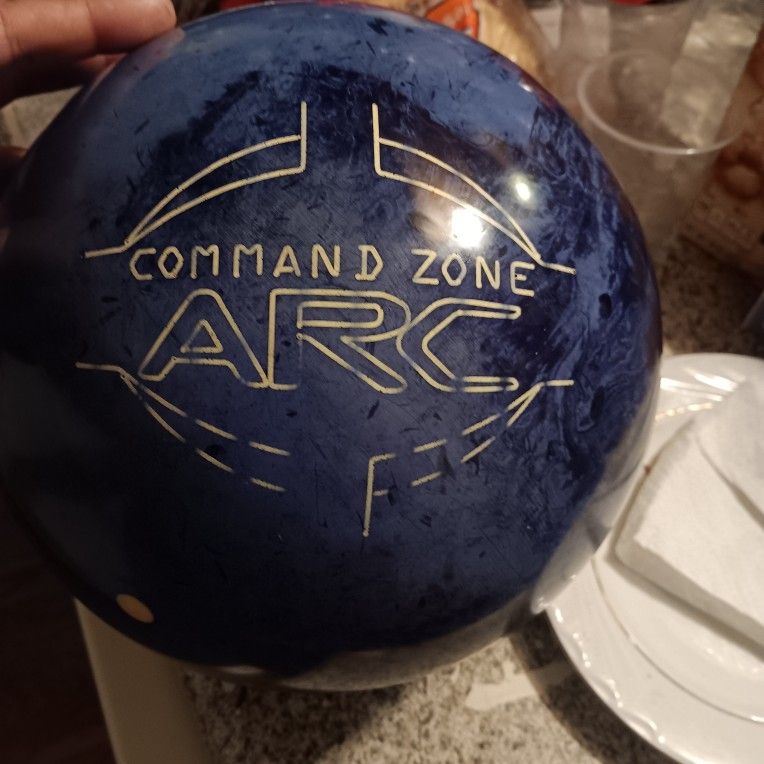 Command Arc Bowling Ball 14 Lb