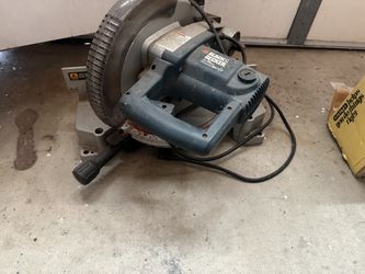 Compound Mitre Saw Black and Decker