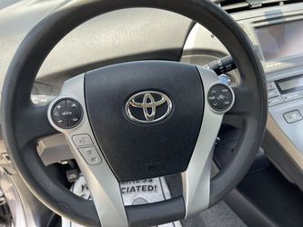 2014 Toyota Prius Plug-in Hybrid Thumbnail