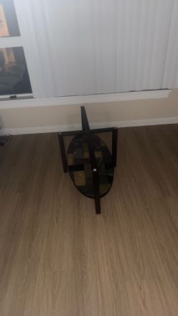 COFFEE TABLE WITH NO GLASS