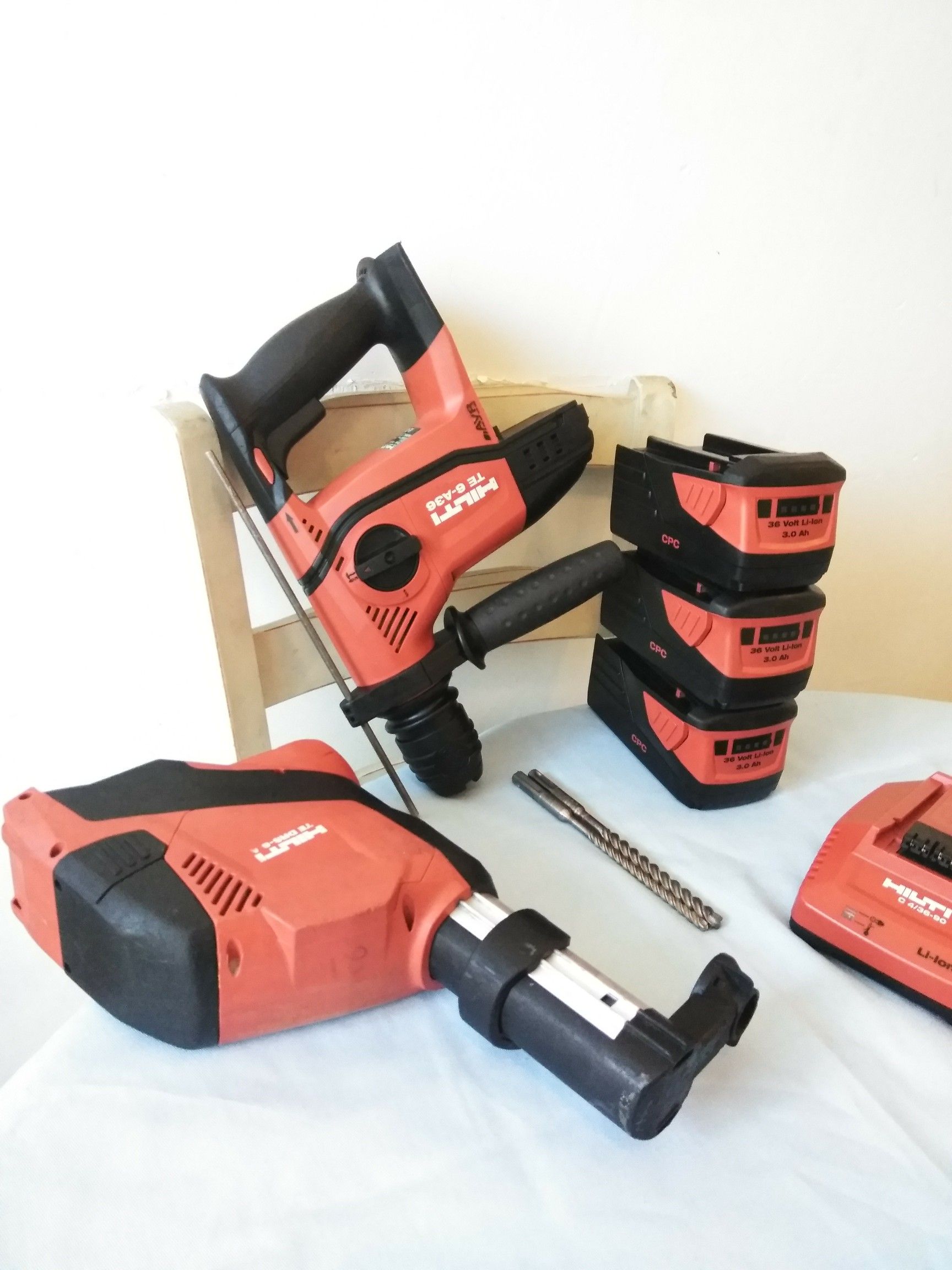 Hilti Rotary hammer drill tres Baterías 36 v