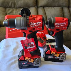 Milwaukee
M18 FUEL 18- V Lithium-Ion Brushless Cordless Hammer Drill and Impact Driver Combo Kit (2-Tool) with (3) 5.0Ah Batteries