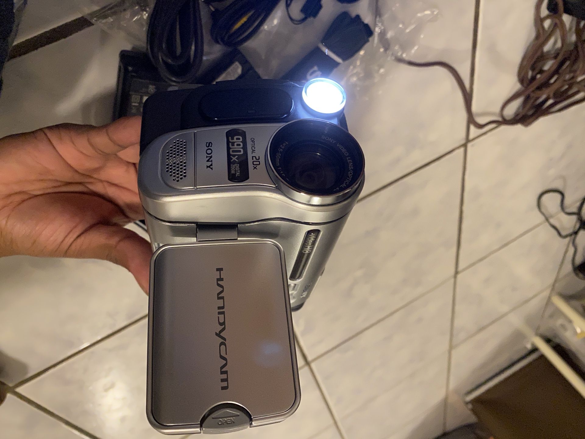 Sony Handycam Hi8 CCD-TRV138 Video