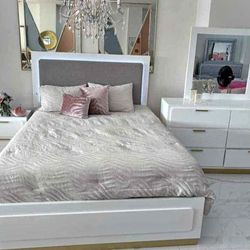 Limited Time Offer New Bedroom Set Starting At $699 First Come First Serve 