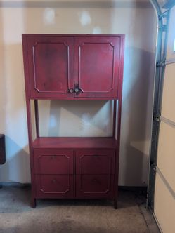 Red/ burgundy Hutch