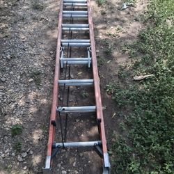 24 Ft Ladder Fiberglass Werner 