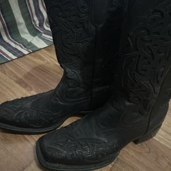 Black glitter boots.