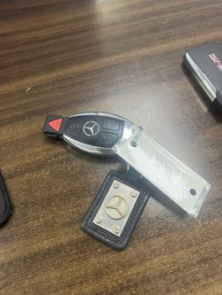 14 Mercedes Key