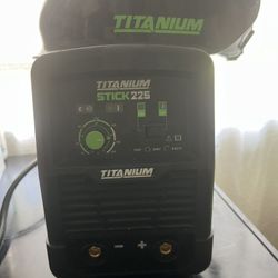 Welder Titanium Stick 225 And Helmet