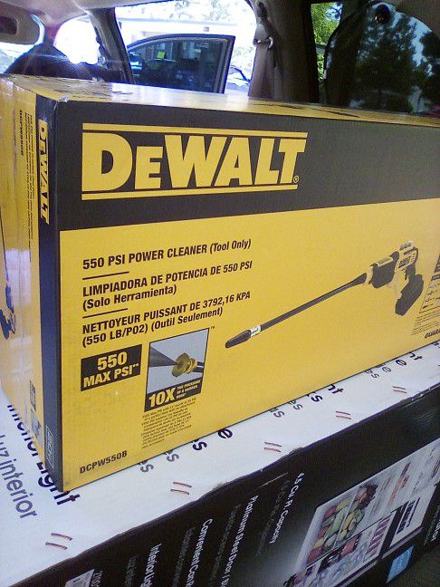 DeWalt 550 PSI Power Cleaner 