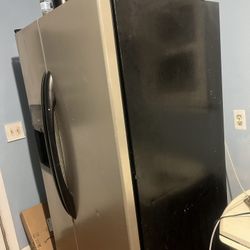 Free Fridge . 