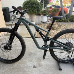 2022 Specialized Stumpjumper S2