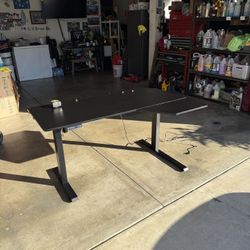Standing Desk - Automatic