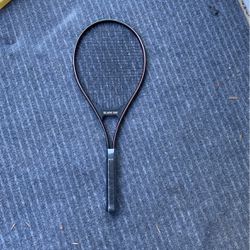 Black Ray Tennis racket 