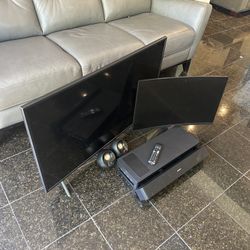 4K TV AND MONITOR BUNDLE