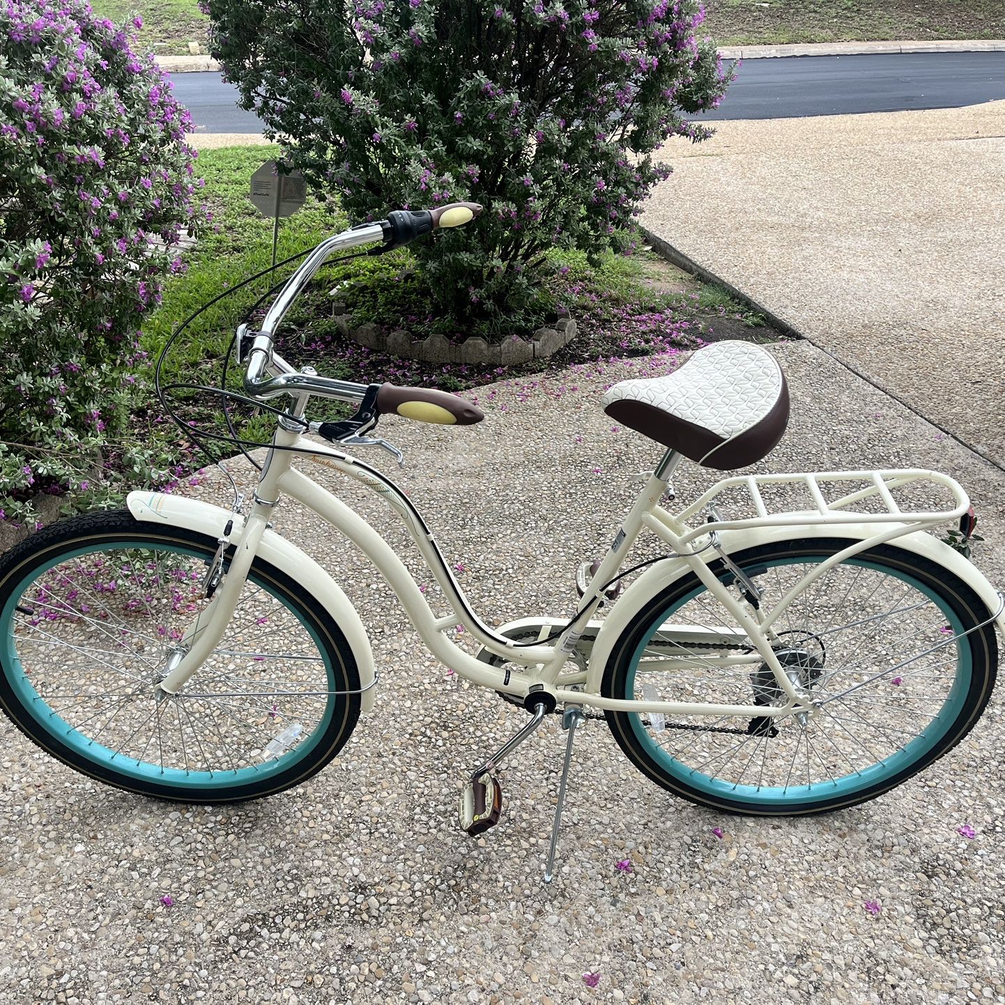 Schwinn fairhaven women's cruiser bike stores hotsell