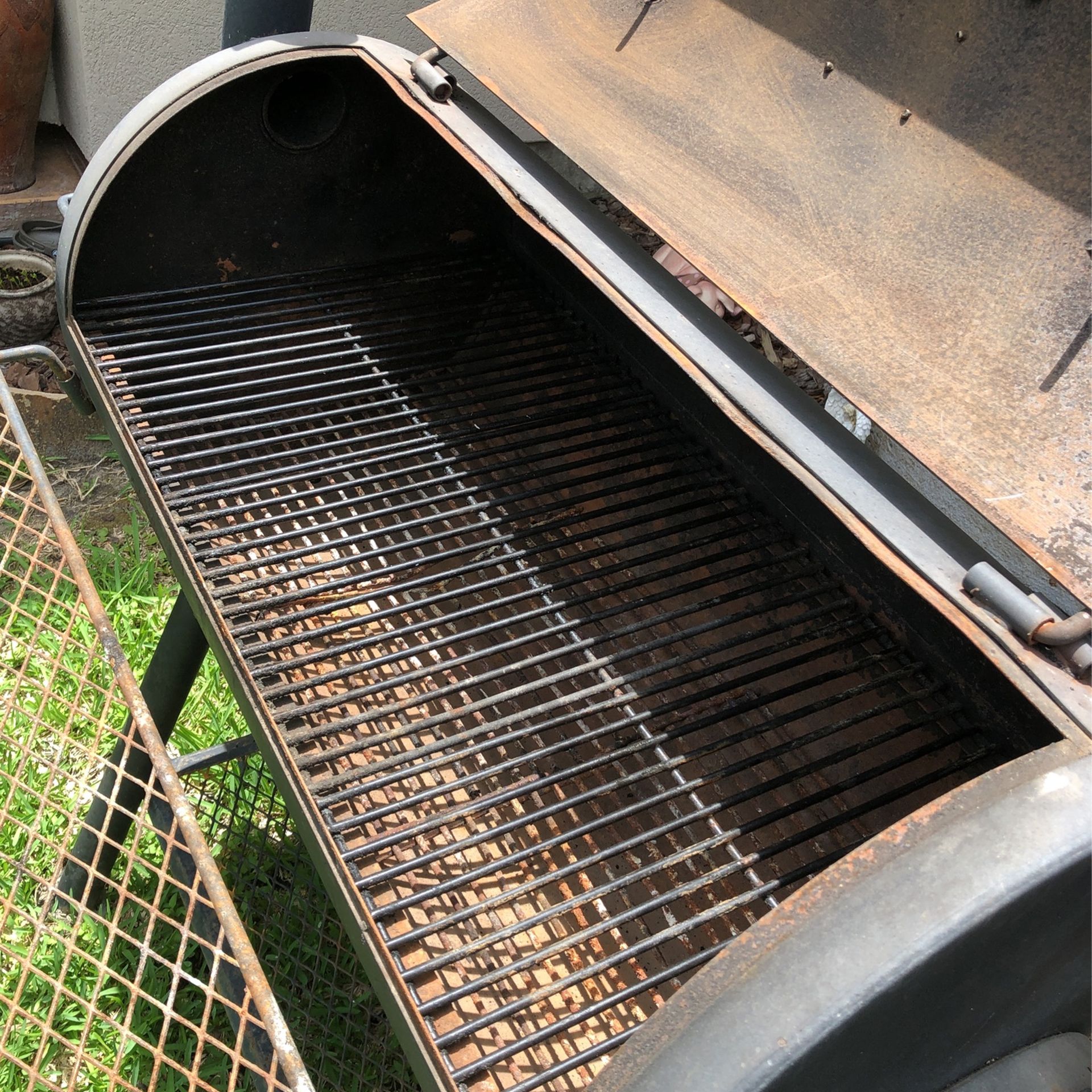 Oklahoma Joe’s Barbecue pit for Sale in Corp Christi, TX OfferUp