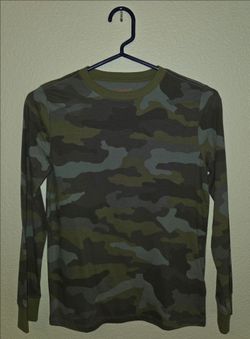 Cat & Jack - Boys - Medium - T-Shirt -- Long Sleeve - Cotton - Green Camo